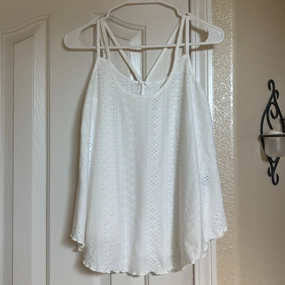 White Lace Women's Top paired denim low rise shorts outfit bundle. - Picture 4 of 5